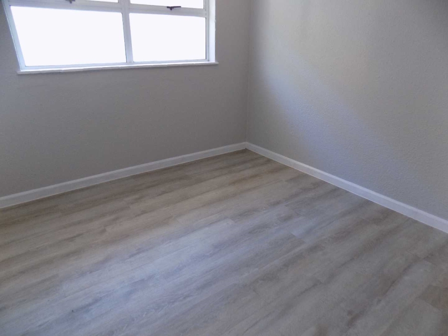 To Let 2 Bedroom Property for Rent in Silver Oaks Western Cape